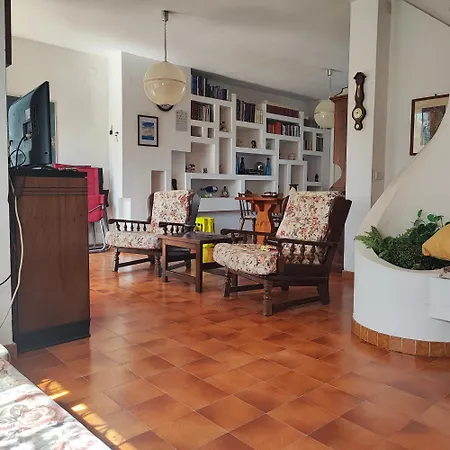 M Hébergement de vacances Porto Columbu - Perd'E Sali